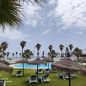 Apartamento De Lujo En Primera Linea Playa, Piscina, Tenis, Padel, Gimnasio, Wifi, Garaje Apartamento