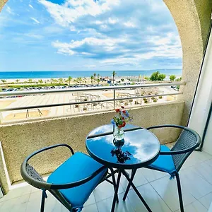 https://face-a-la-mer-vue-epique-climatisation-wifi-draps-inclus.catalonia-hotels.com